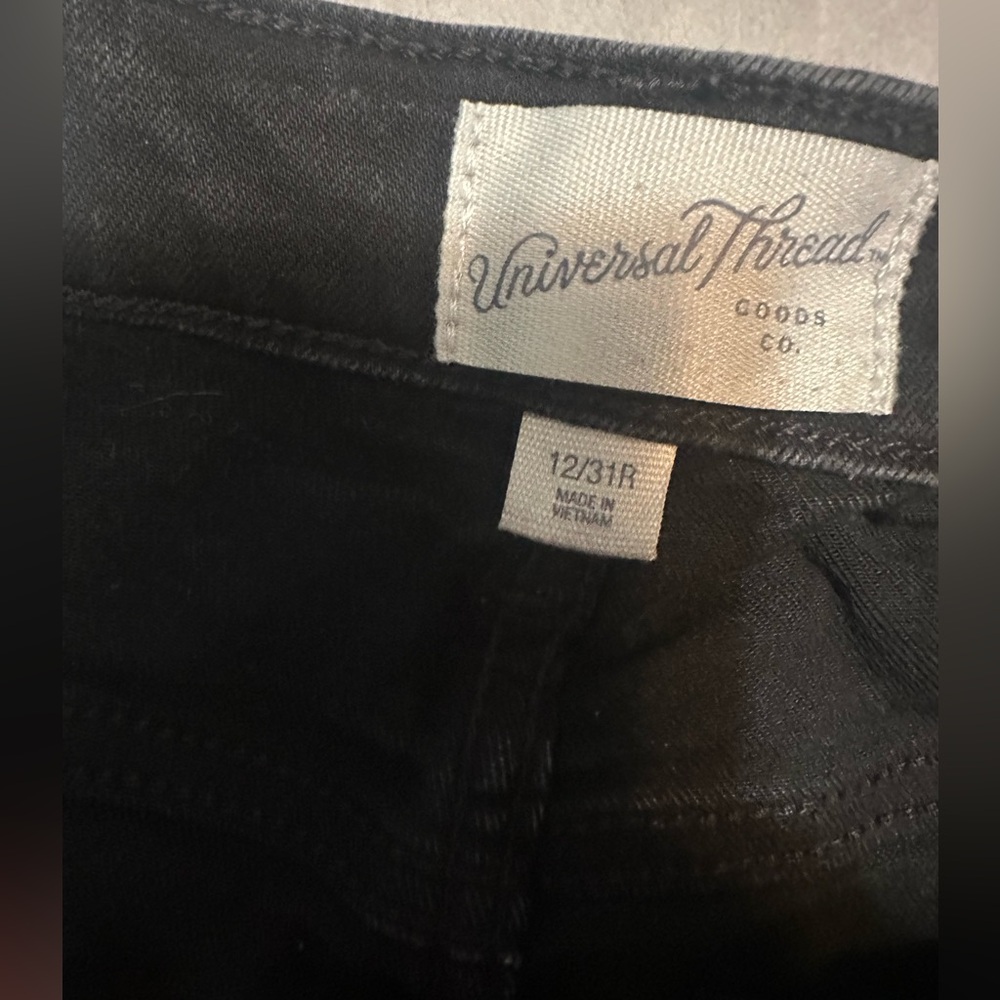 Universal Thread Ripped Black Jeans - Picture 4 of 4